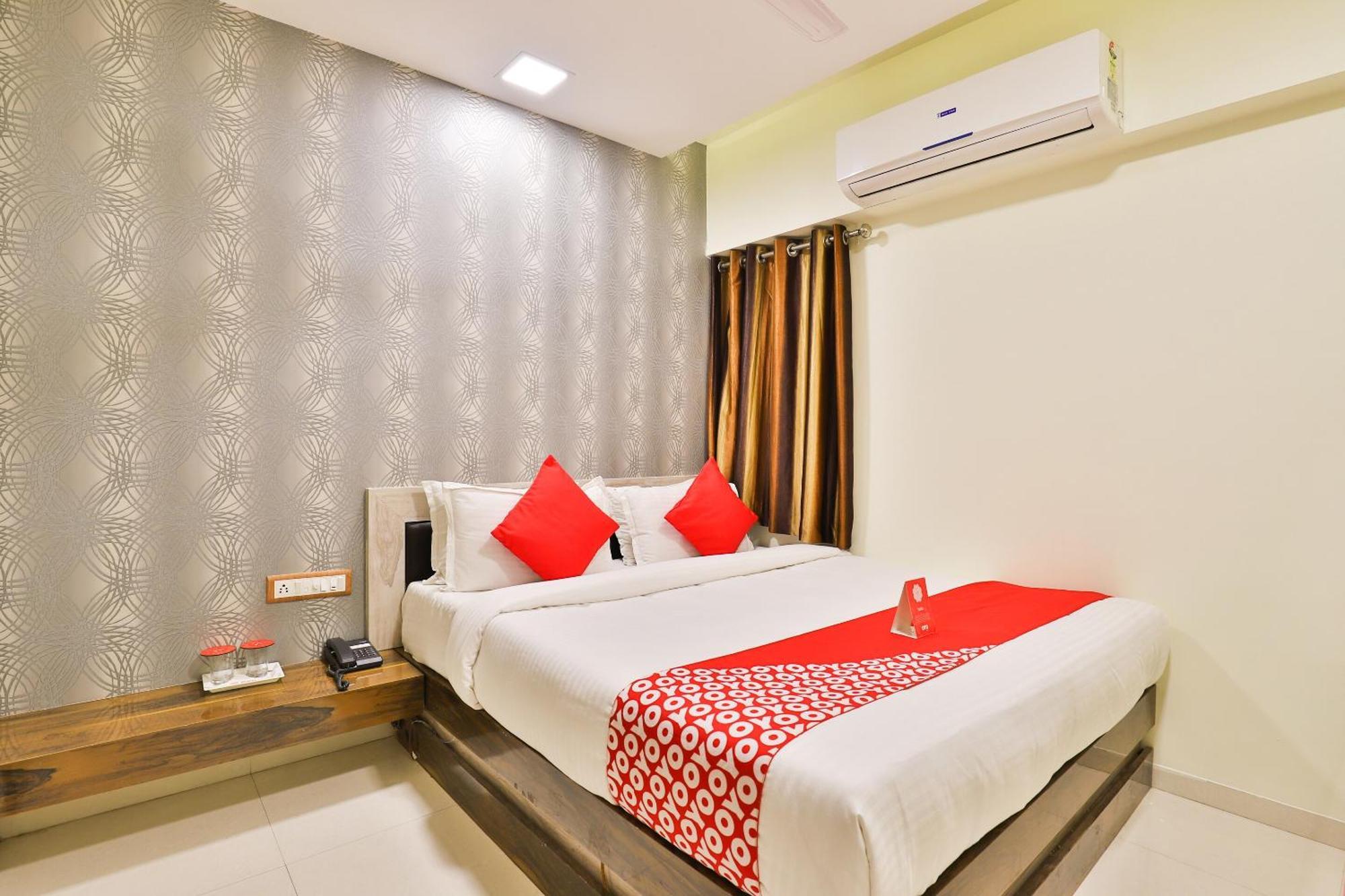 Hotel O Red Apple Ahmedabad Exterior photo